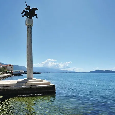 Beautiful In Kastel Stari With Jacuzzi Holiday home