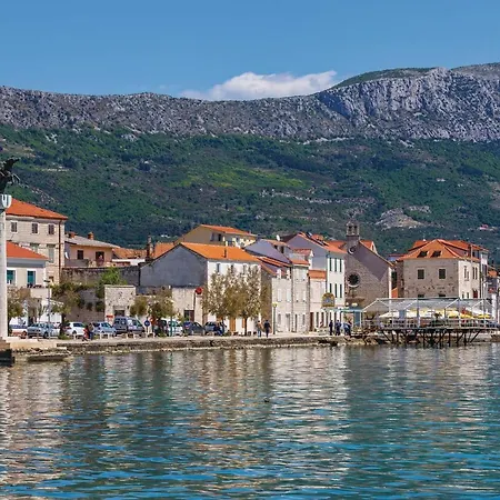 Beautiful In Kastel Stari With Jacuzzi *
